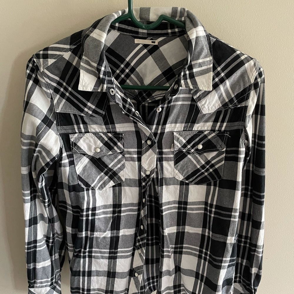 Levi’s black and white flannel